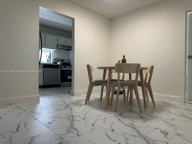 Building Photo - 16909 N Bay Rd