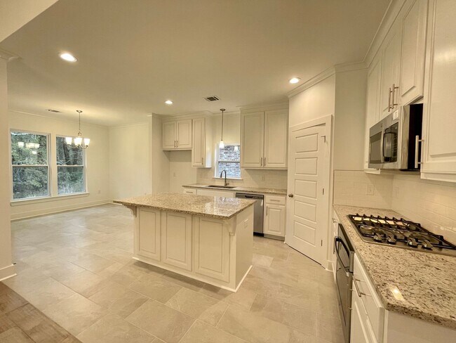 Building Photo - 25279 Burlington Dr