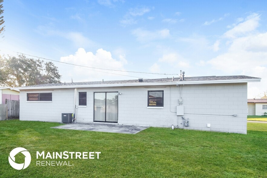 Building Photo - 1173 Martha Lee Ave