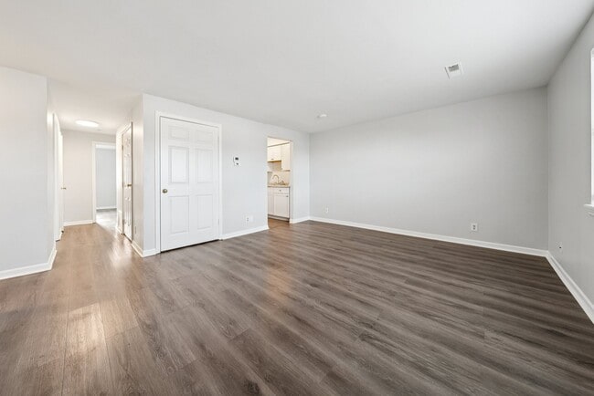 Floorplan - Manhattan Square