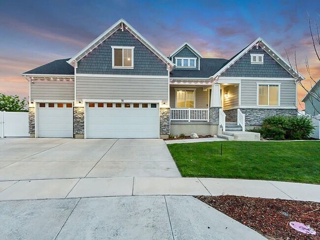 Building Photo - 3 Bedroom 2.5 Bathroom Home in Lehi!