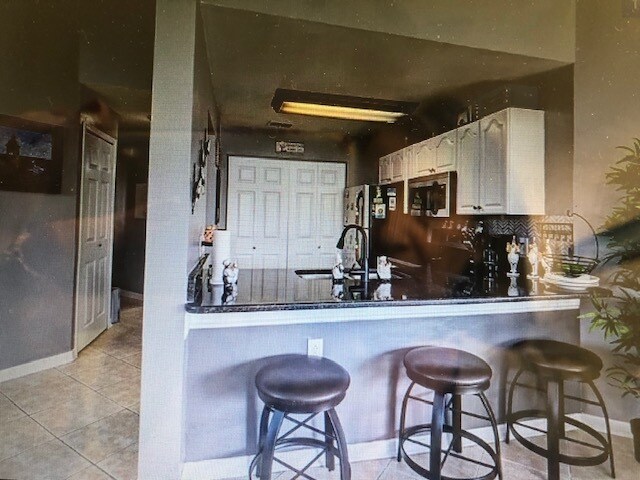 Kitchen view - 2516 Woodgate Blvd