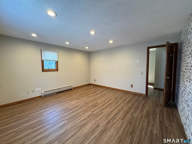 Building Photo - 444 Prospect St