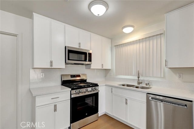 Building Photo - 2197 Larchmont St