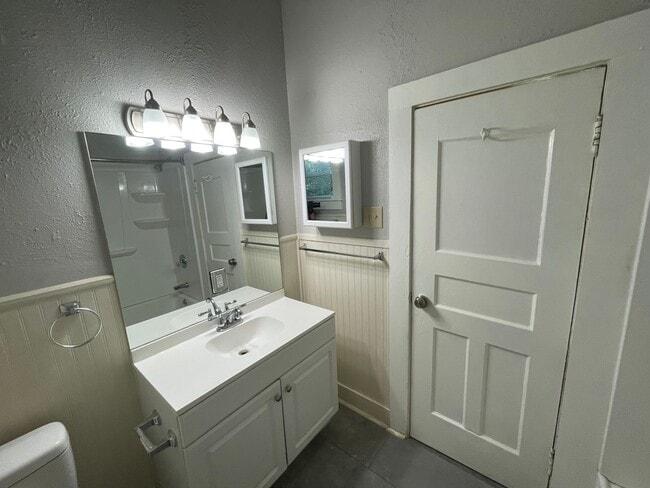 Building Photo - SUMMERDALE COTTAGE