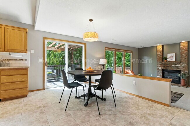 Building Photo - 3431 W 21st Ave