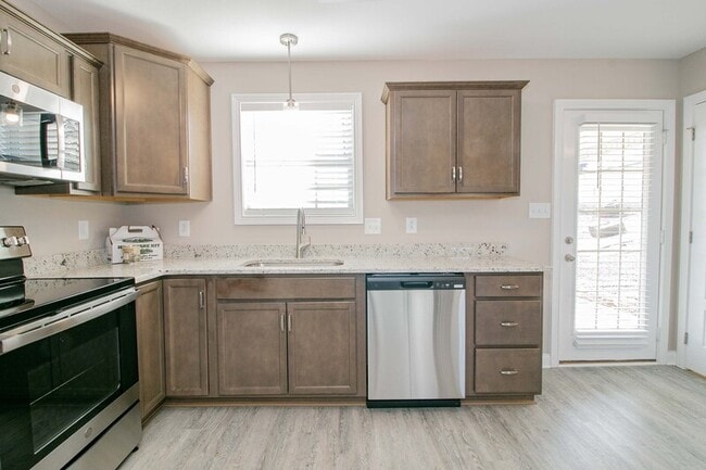 Building Photo - 4007 Ft Sumter Dr