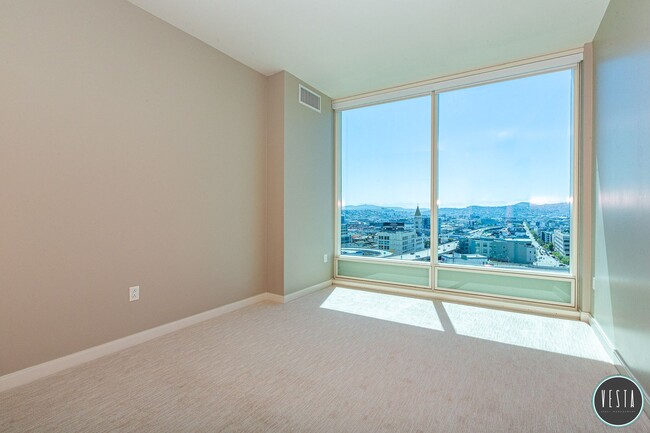 Building Photo - ELEGANT CITY 1BD/1BA RETREAT WITH SKYLINE ...