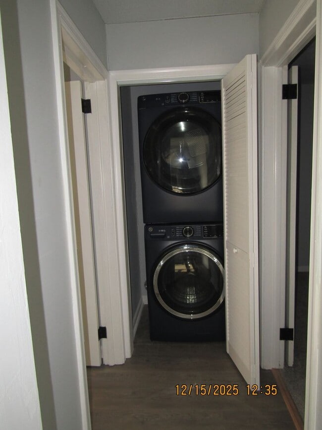 Building Photo - Bayville Park