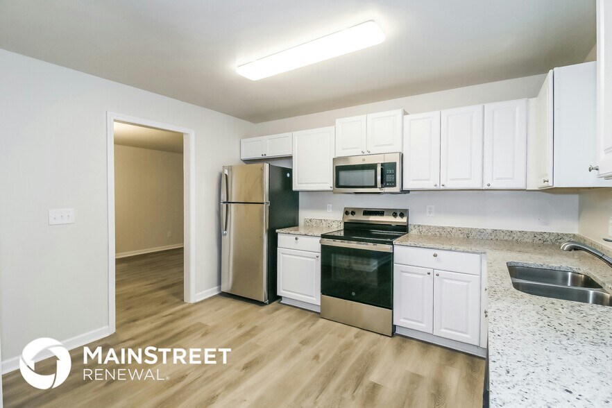 Building Photo - 430 Birch Ln SE