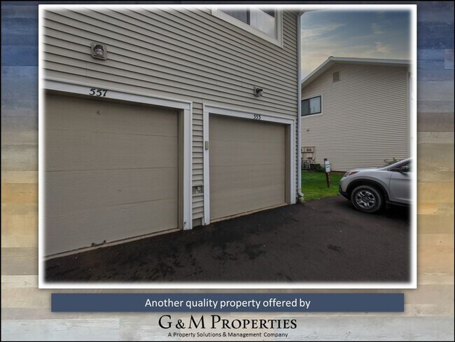 Building Photo - 2 Bedroom Townhome - Available off of Fren...