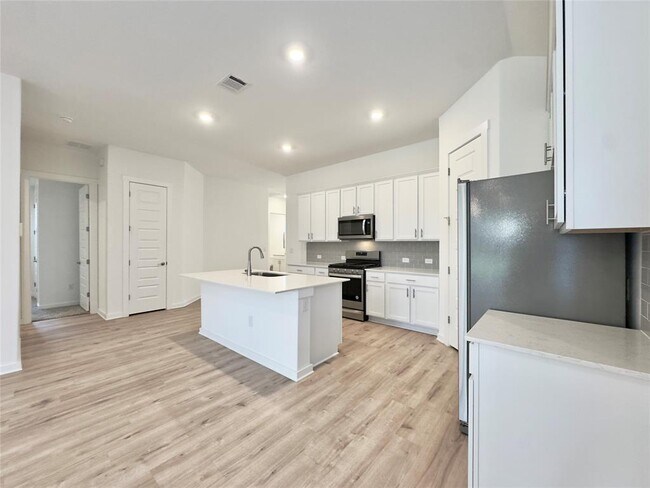 Building Photo - 2109 Gabriels Horn Rd