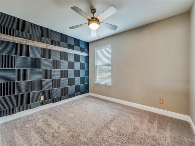 Building Photo - 2612 Wayne Ave