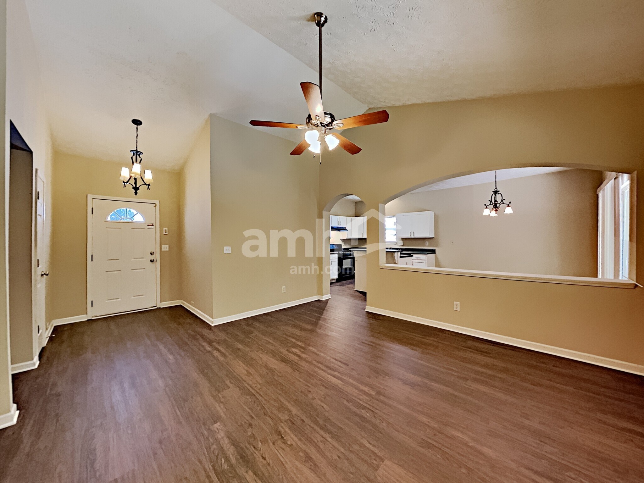 Building Photo - 6812 Bridgewood Dr