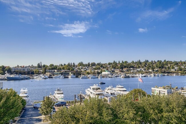 Primary Photo - Eastlake Townhome with Commanding Views