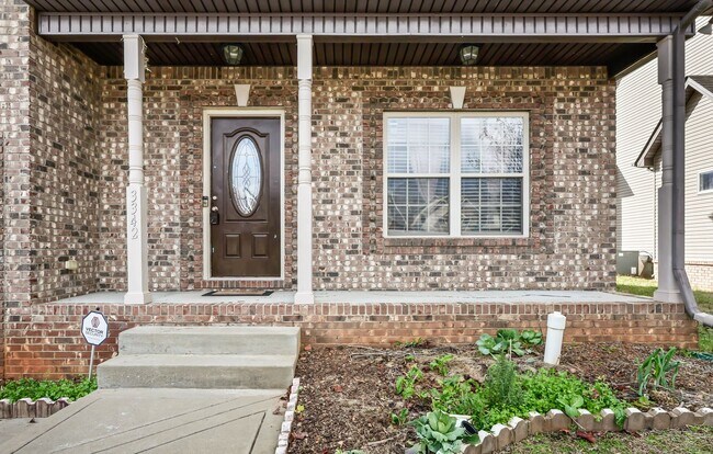 Building Photo - 3342 Cotham Ln