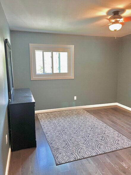 Building Photo - 5455 N Main St