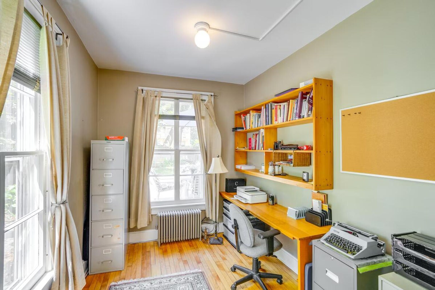 Building Photo - 136 Pomeroy Ave