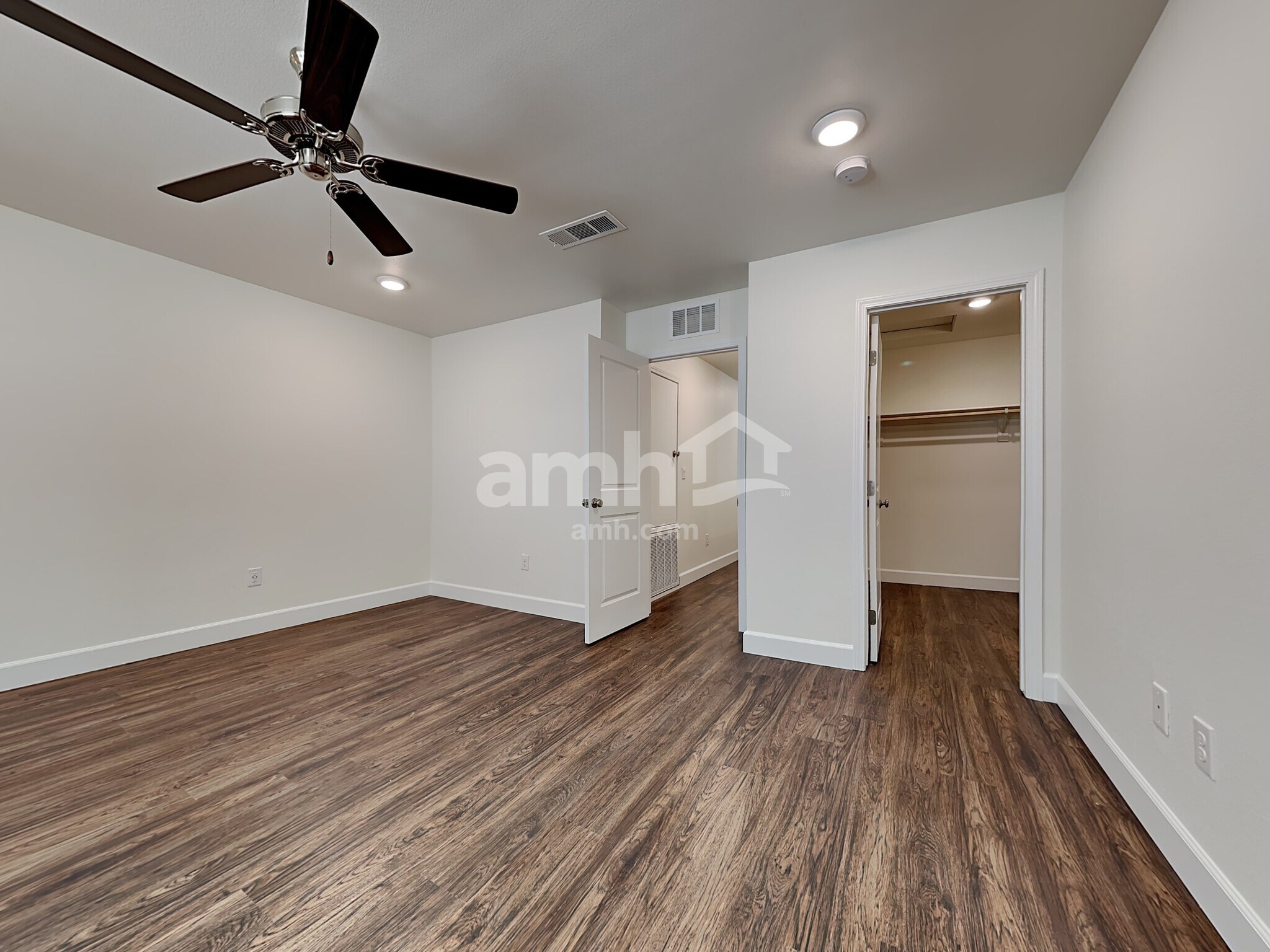 Building Photo - 6038 Theodore St