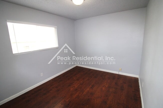 Building Photo - 5914 Del Campo Ln