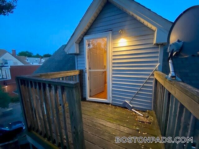 Building Photo - 37 Bradlee St