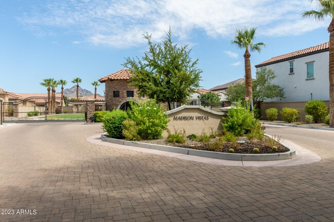 Building Photo - 2931 Madison Vistas Dr
