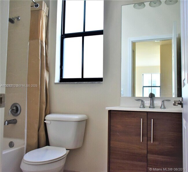 Building Photo - 6930 NW 106th Ave