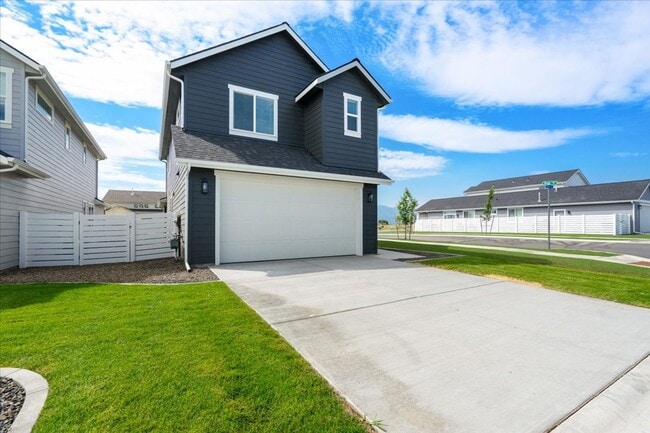 Building Photo - Newly Constructed Home with Spacious Layout