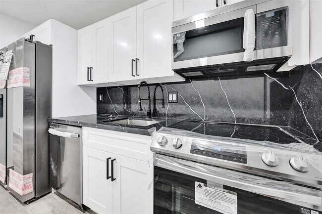 Building Photo - 5310 NW 16th St