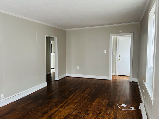 Building Photo - 103 W Germain St