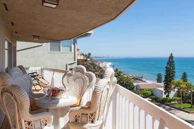 Upper Balcony - 18109 Coastline Dr