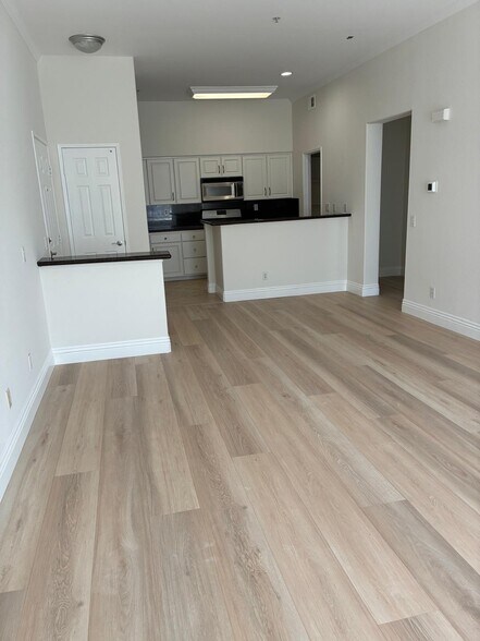 Building Photo - 12368 Carmel Country Rd