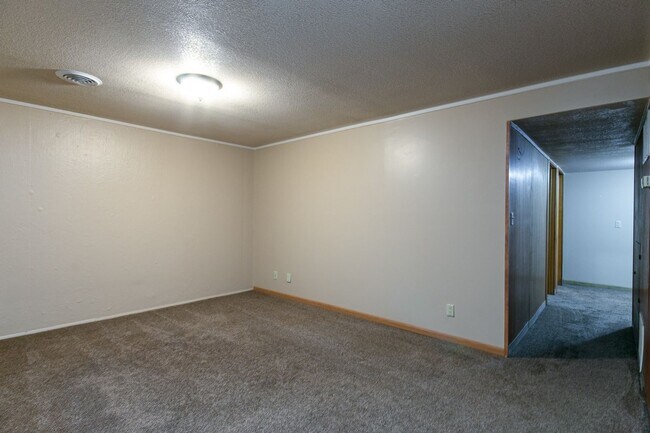 Building Photo - 1111 Wharton Manor Rd