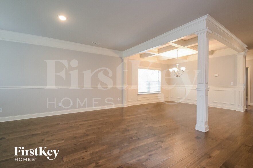 Building Photo - 3621 Wind Ridge Ln