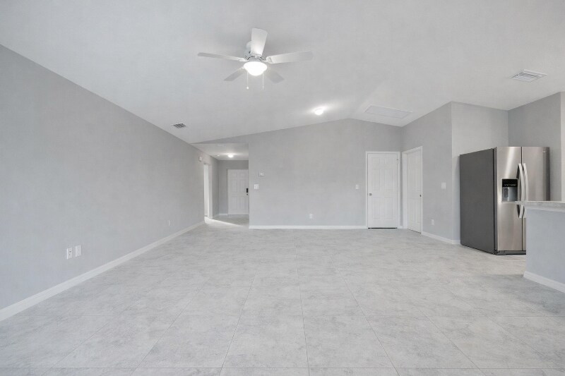 Building Photo - 2925 NE 4th Pl