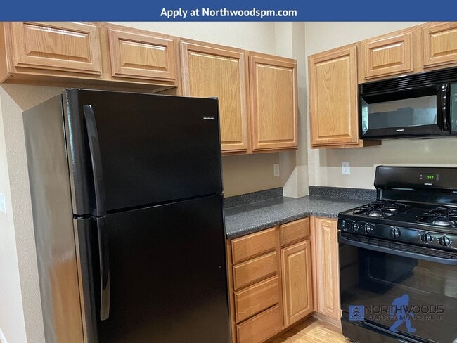 Building Photo - Nice 2 bed/2bath Townhome Located in White City