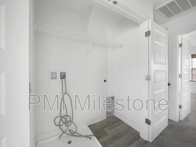 Building Photo - 11089 Gopher Dr N