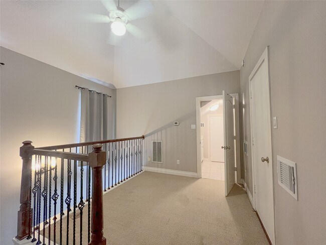 Building Photo - 2201 Austin St