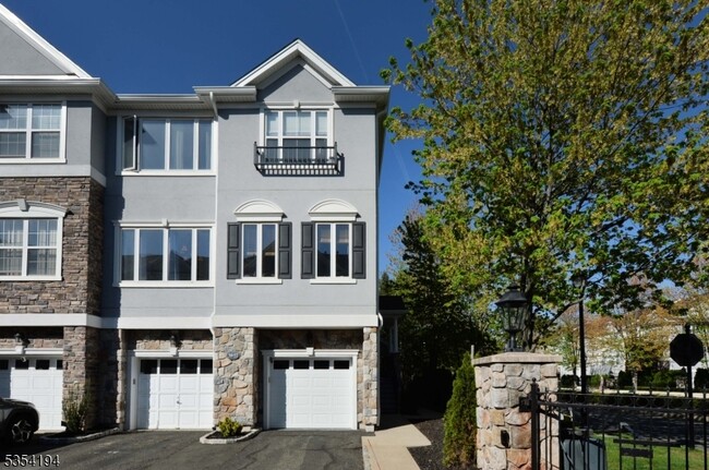 Primary Photo - 57 George Russell Way