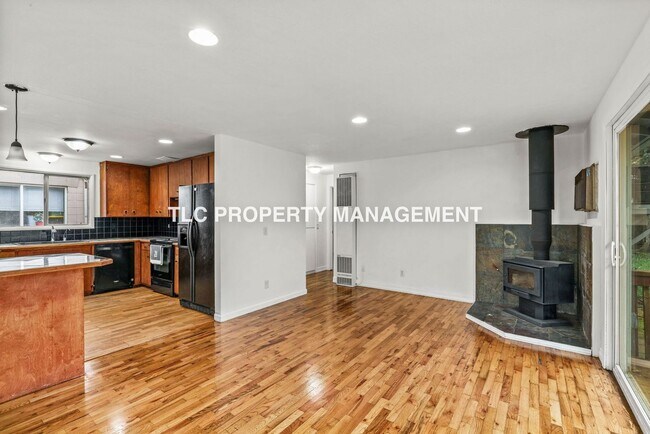 Building Photo - 74 N 3rd St