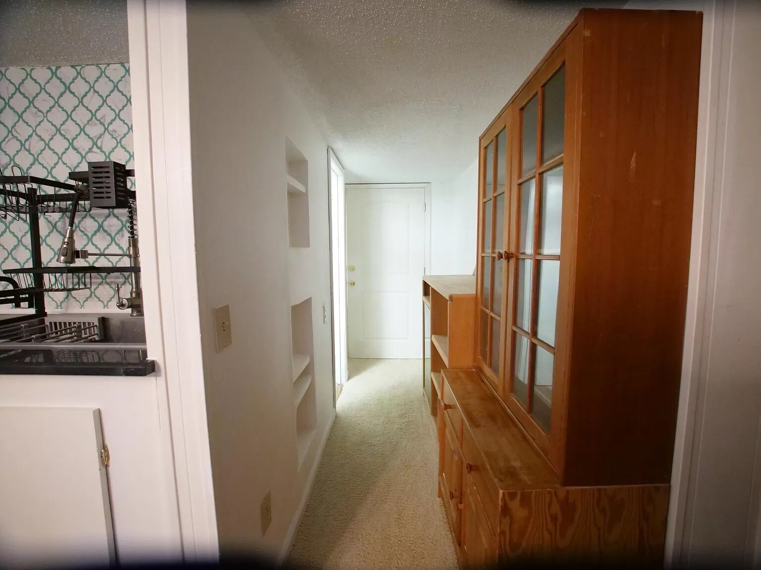 Building Photo - Room in Duplex on Dixon Dr