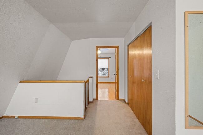 Building Photo - 710 Nautilus Dr