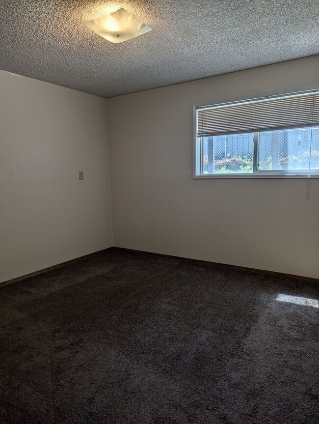 Building Photo - Dunbarr Preston (DP)