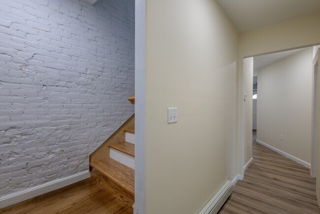 Building Photo - 53 Berkley St