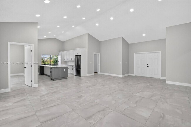 Building Photo - 9581 El Clair Ranch Rd