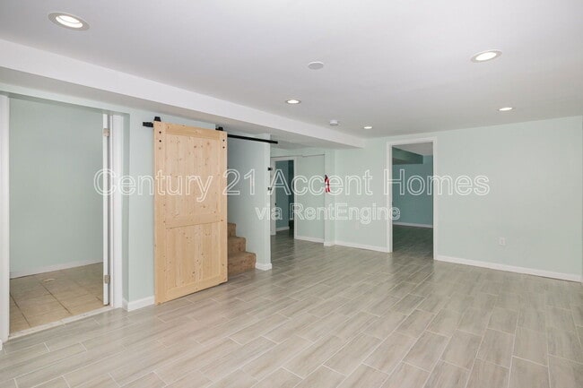 Building Photo - 2508 Larry Ave