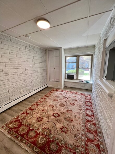 bedroom 2 - 614 N College Ave