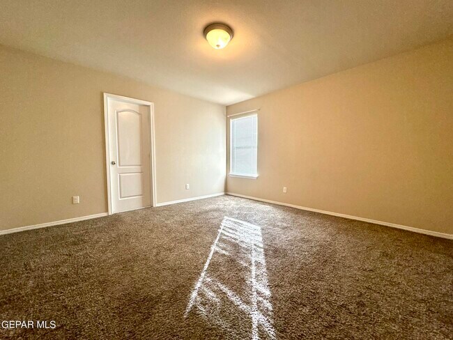 Building Photo - 1013 Villa Seca Dr