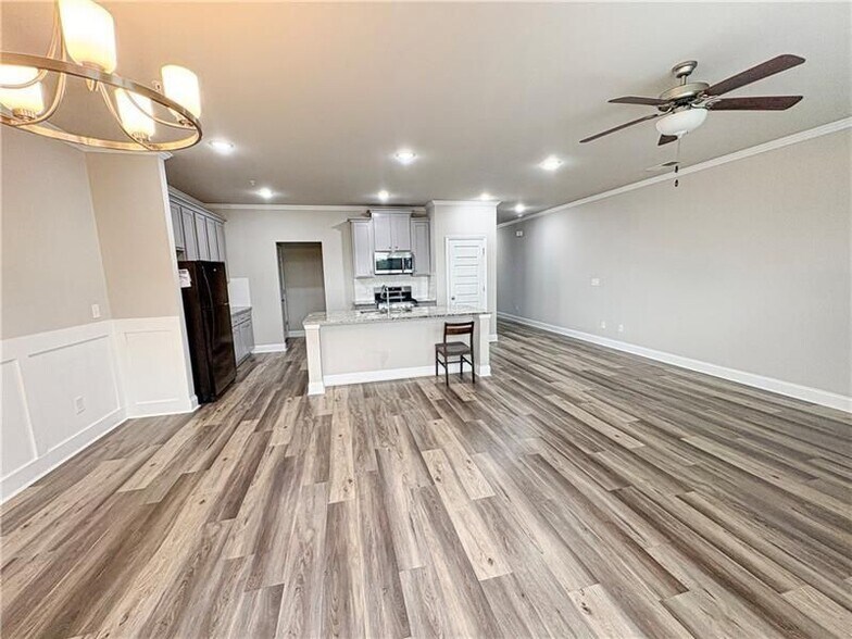 Building Photo - 339 Cherryhill Ln