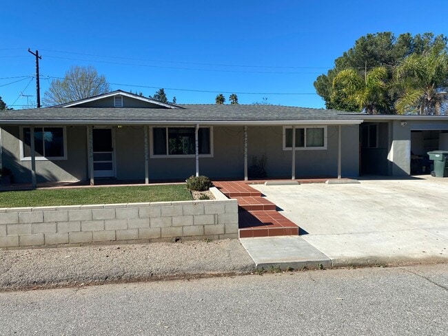 Building Photo - 12133 Topa Ln